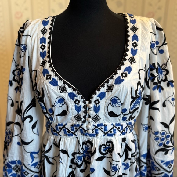 Anthropologie embroidered v-neck dress - Picture 2 of 9